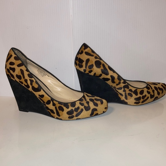 HALOGEN Cheetah Leopard Print Wedges Squared High Heel Womens 9.5M - Picture 3 of 11